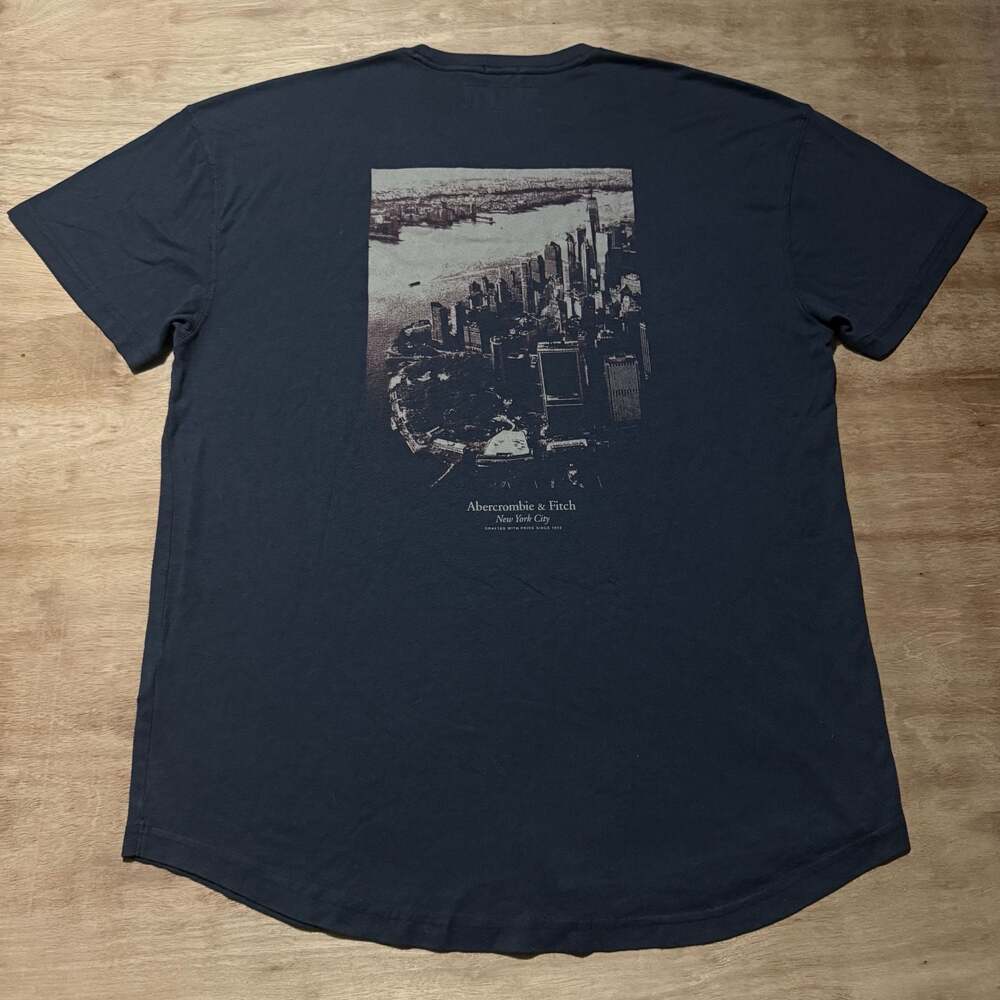Abercrombie & Fitch New York City Skyline Graphic Relaxed T-Shirt Navy Blue